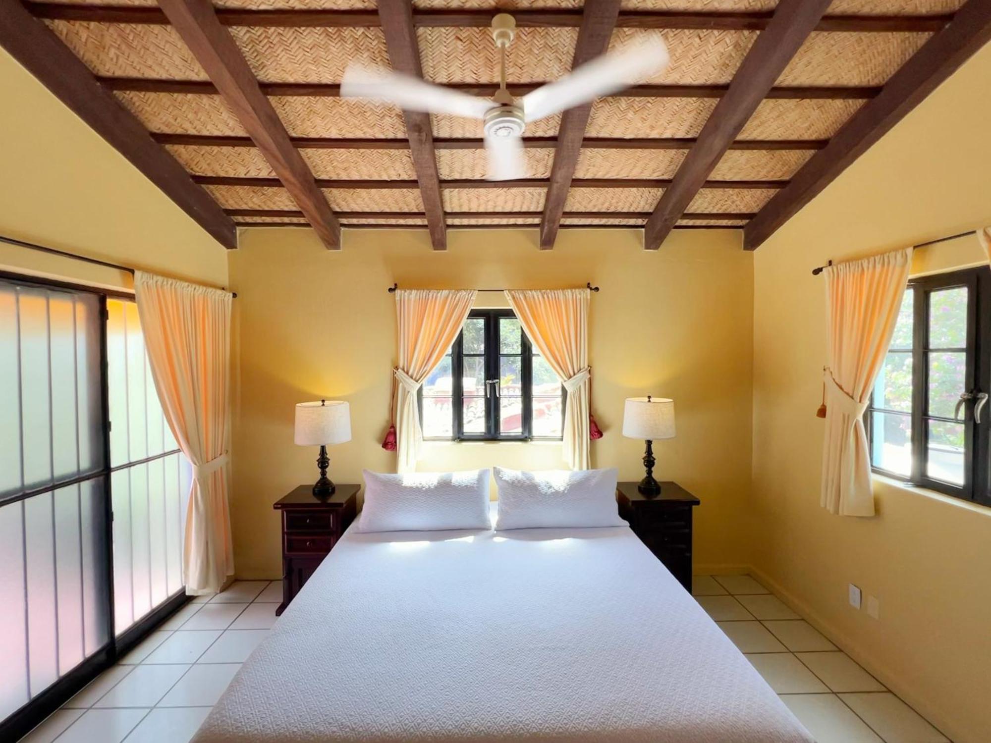 Estrellita'S Bed & Breakfast Ахихик Экстерьер фото