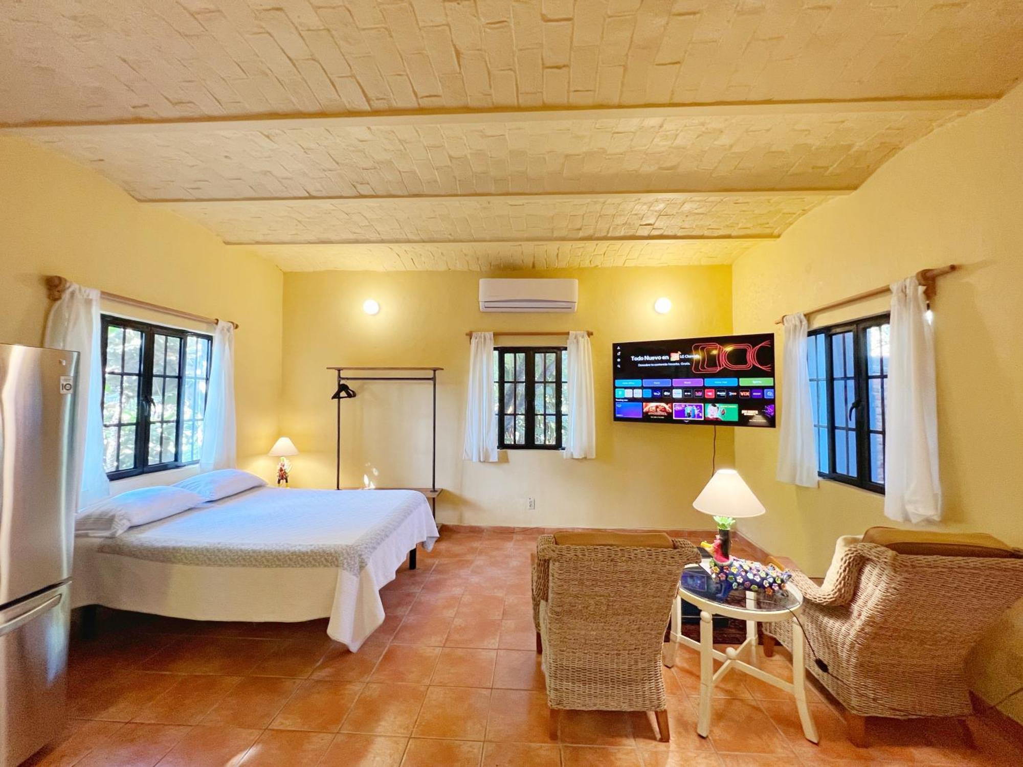 Estrellita'S Bed & Breakfast Ахихик Экстерьер фото